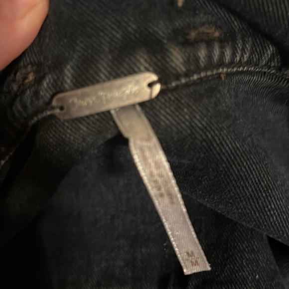 Free people dark wash , distressed denim jacket with sweater sleeves size M - Picture 9 of 10